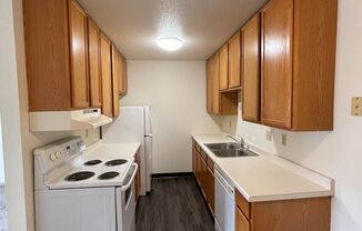 2 beds, 1 bath, 696 sqft, $855, Unit 08