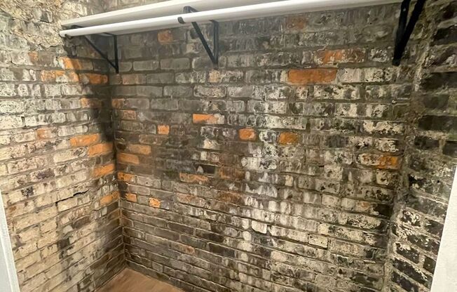 1 bed, 1 bath, 525 sqft, $1,475, Unit House