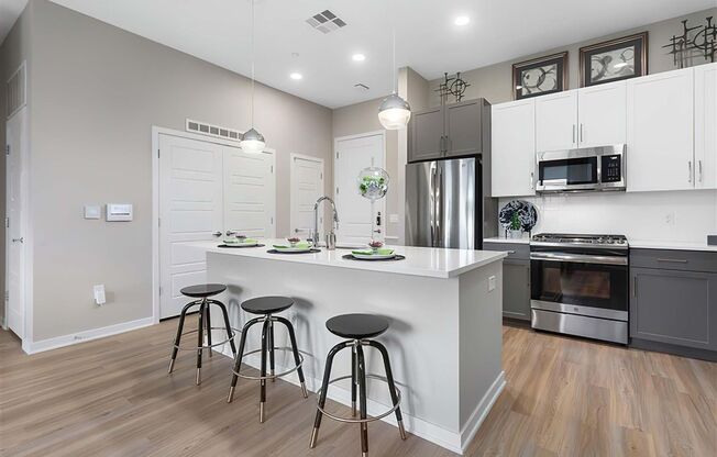 2 beds, 2 baths, 1,084 sqft, $1,950, Unit 345