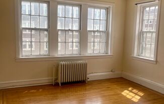 1 bed, 1 bath, 650 sqft, $1,195, Unit 4827-D1