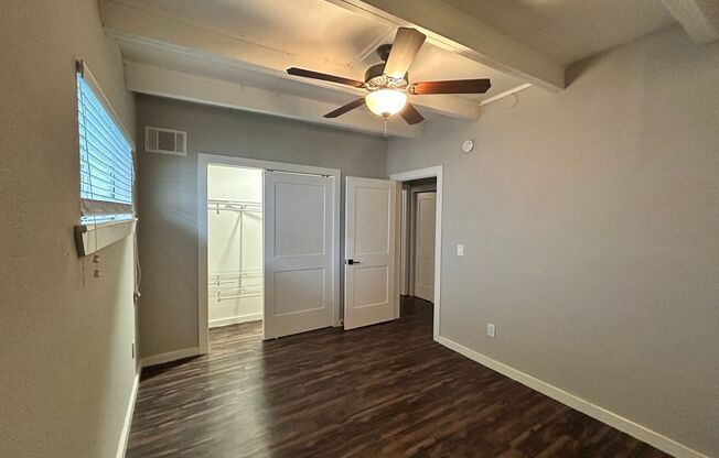 2 beds, 1 bath, 950 sqft, $1,495, Unit 207