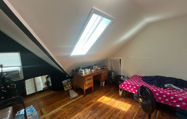 3 beds, 1 bath, 1,011 sqft, $2,500, Unit 19 Woodland St. - 3rd Fl