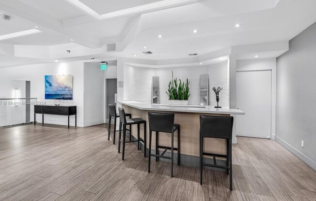 1 bed, 1 bath, $2,300, Unit Unit 1031