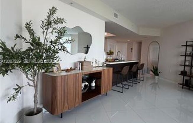 3 beds, 2 baths, $5,900, Unit # 2 1001