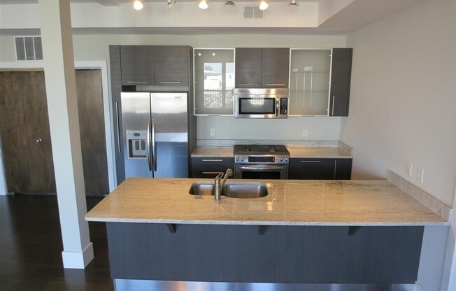 2 beds, 2 baths, 1,310 sqft, $4,650, Unit 401