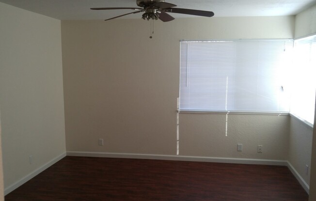 3 Bedroom Home for Rent in South Redding CA | Fenced Yard, Garage & Central HVAC