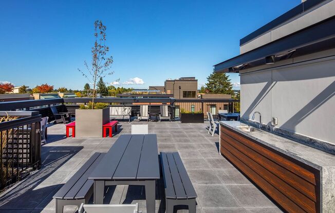 Studio, 1 bath, 294 sqft, $1,178, Unit 316