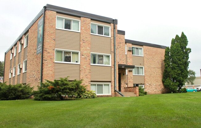 Welcome to 8940 Wentworth Apartments