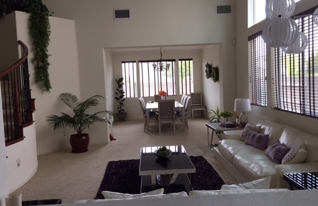 One Of A Kind - North Natomas 5/4 with FULL In-law Quarters (PLEASE READ ENTIRE AD BEFORE CALLING AGENT FOR A VIEWING)