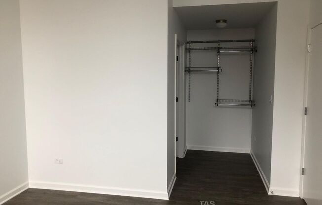 3 beds, 2 baths, $3,795, Unit 305