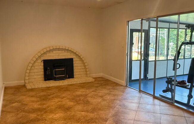 Single Family Home, 4 Bedroom 2 Bath Home on Corner Lot