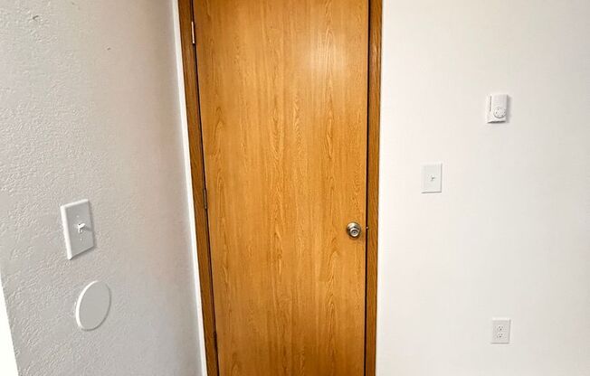 2 beds, 1 bath, 902 sqft, $1,150, Unit W - 017