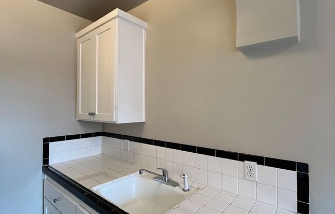 1 bed, 1 bath, $1,595, Unit 308