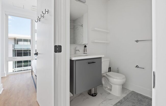 1 bed, 1 bath, $1,600