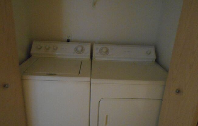 1 bed, 1 bath, 817 sqft, $1,350, Unit 227