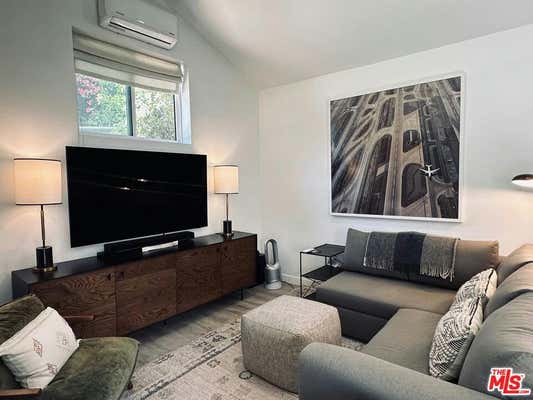 Studio, 1 bath, 450 sqft, $2,750