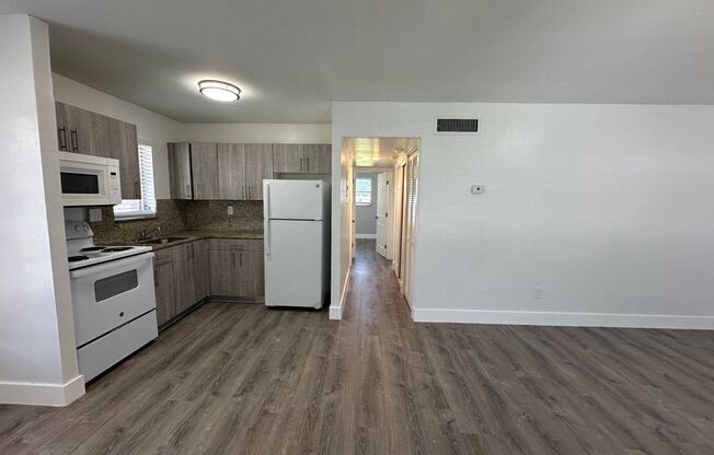 2 beds, 2 baths, 850 sqft, $1,995, Unit F201