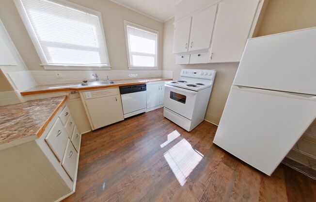 671 East 16th Ave / 671 1/2 East 16th Ave