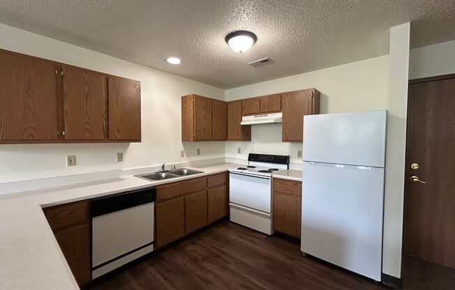 Brewers Point Apts