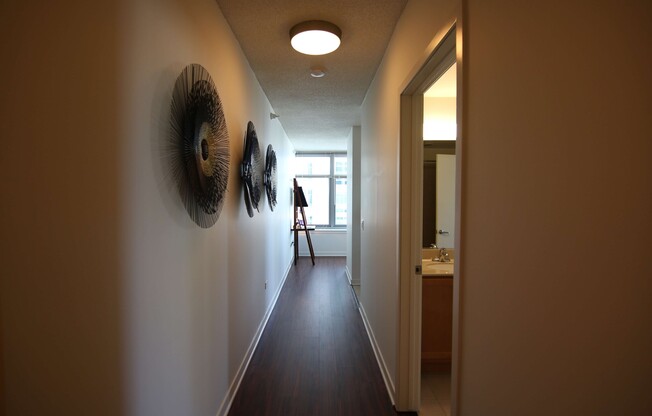 651 W KINZIE