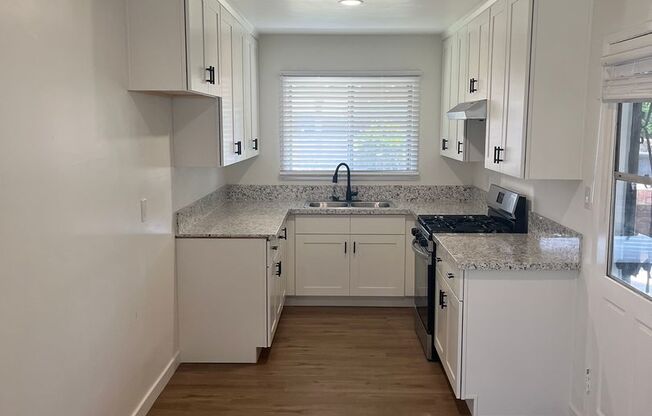 Lovely 3 Bedroom 1 Bath House with Garage
