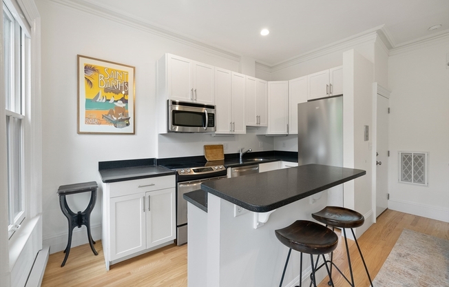 52 CLARENDON ST