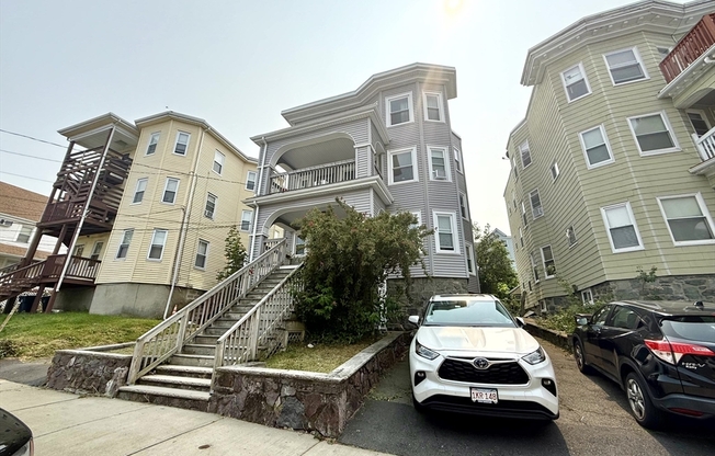 21 OAKLAND AVE