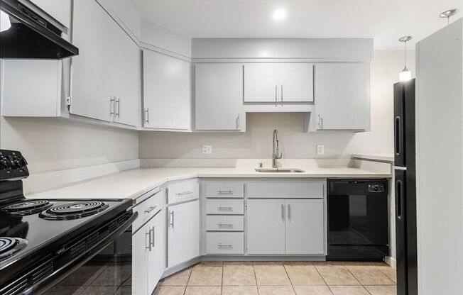 528 Merritt Ave #303 -  1 Bedroom | 1 Bath | 850 sq ft