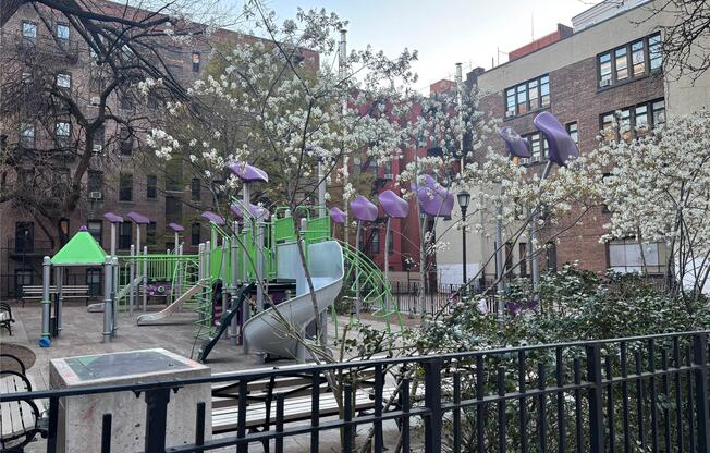 129 W 89 ST