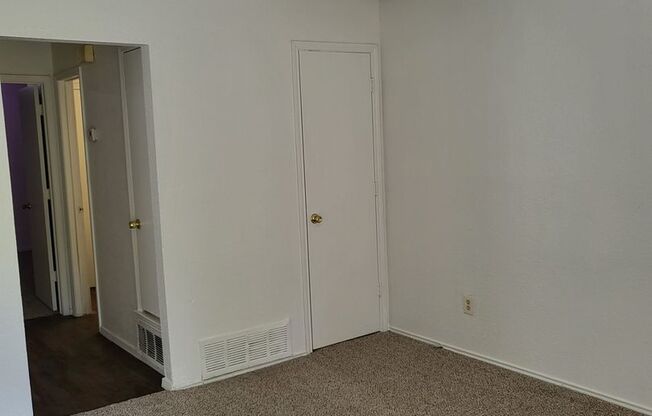 1209 Avondale Unit C, Arlington, TX 76011- PRICE REDUCED!
