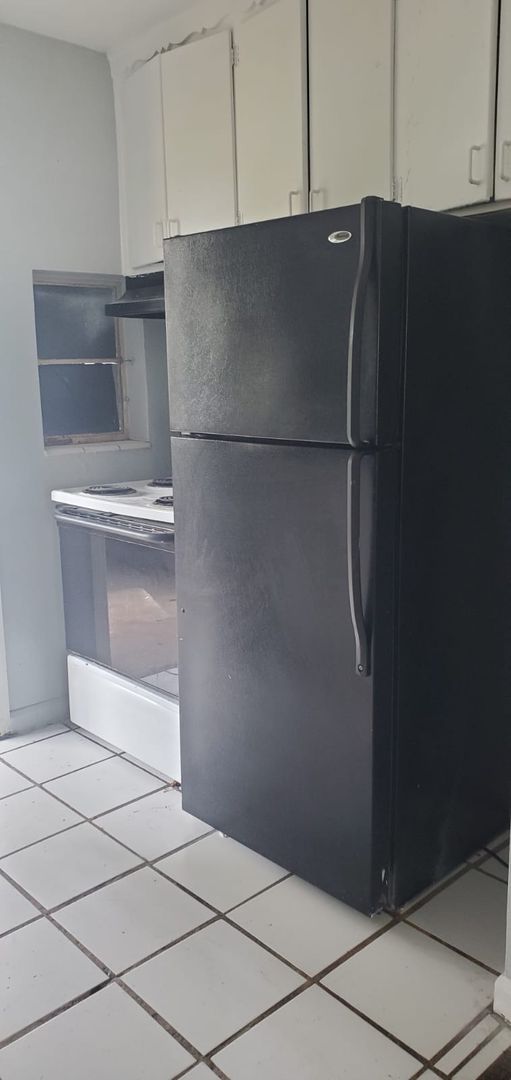 $300 OFF FIRST MONTHS RENT MOVE-IN SPECIAL!!