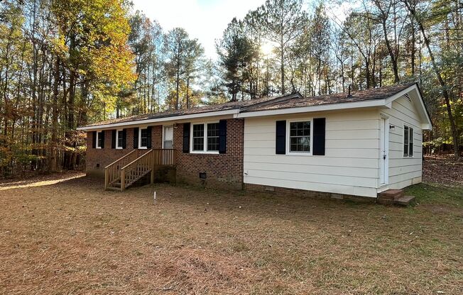 Charming 3BD, 2BA Wake Forest Home on a Large, Private Lot with a Detached 2-Car Garage, Providing Easy Access to Raleigh and Durham