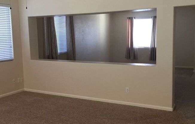 Avail 7/1 - Single level Rocklin home with new carpet