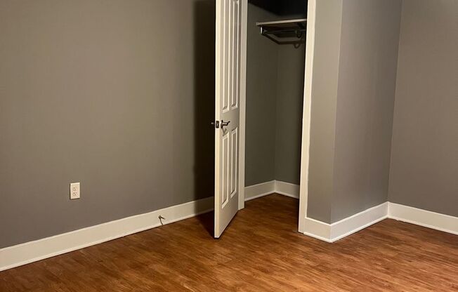 2 beds, 2 baths, $1,900, Unit 316