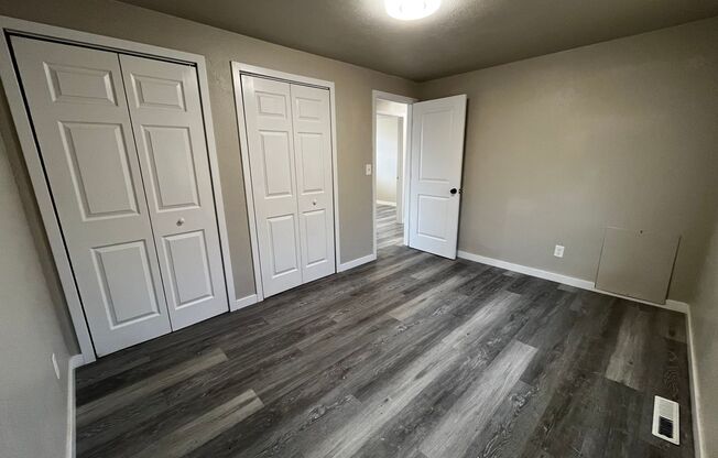 3 Bed, 1 Bath Duplex Available Now in Aurora