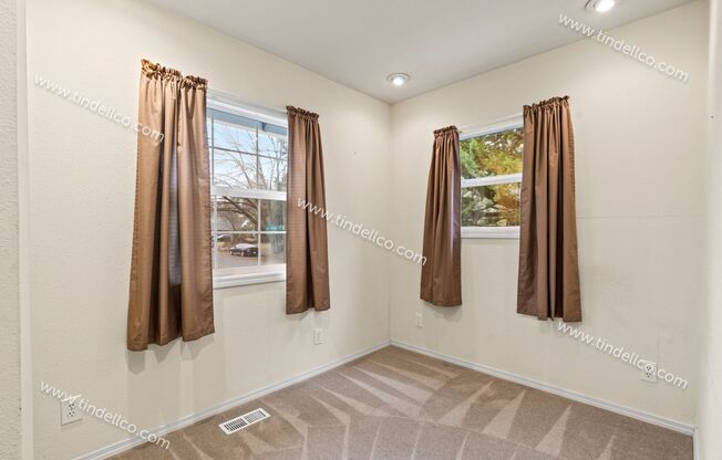 2 beds, 1 bath, $1,895