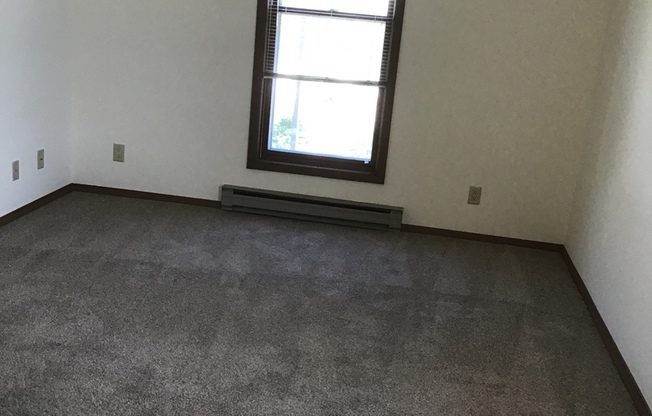 2 beds, 1 bath, 965 sqft, $1,750, Unit 7617CH