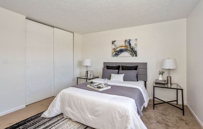 2 beds, 1 bath, 950 sqft, $1,400, Unit 1558 Metzler Drive