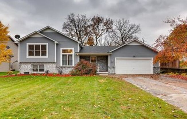 Must See Single Family Home!  Fenced in Yard!  Available July 1st.