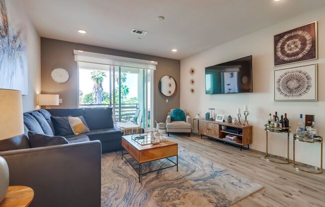 2 beds, 2 baths, 805 sqft, $2,695, Unit 4202