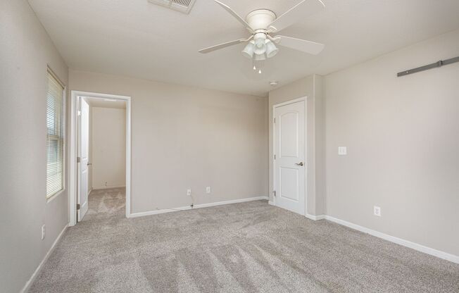 3 beds, 2.5 baths, $1,900, Unit UNIT 152
