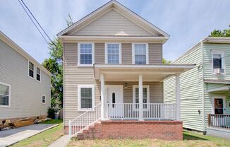 3 Bed, 2 Bath Single Home in Desirable Granby School District