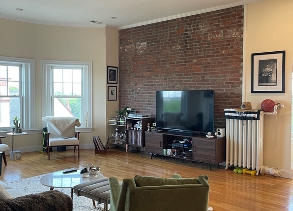 1 bed, 1 bath, 850 sqft, $4,500, Unit 62