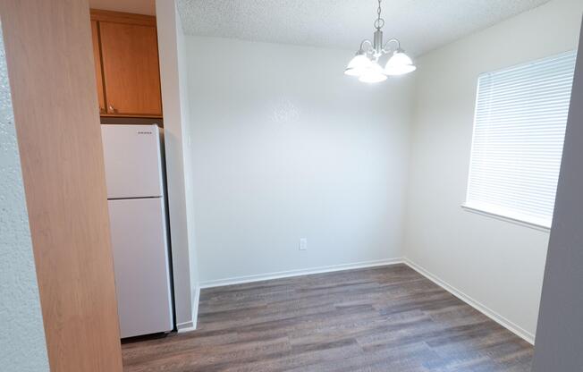 1 bed, 1 bath, 614 sqft, $1,390