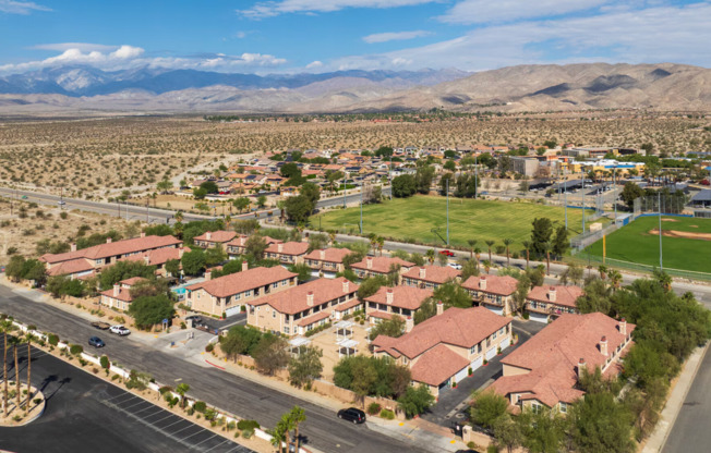 Willow Crest Townhome Apartments