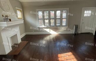 3 beds, 1 bath, $900