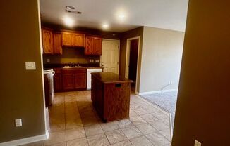 3 beds, 2 baths, $1,450