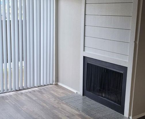2 beds, 1 bath, 866 sqft, $2,400, Unit 2040