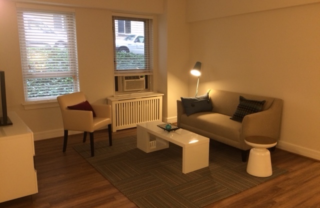 1 bed, 1 bath, 704 sqft, $2,295, Unit 110