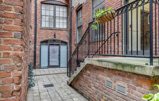 1 bed, 1 bath, 719 sqft, $1,220, Unit 203